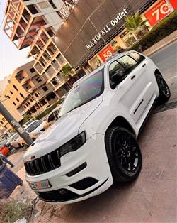 جيب جراند شيروكي